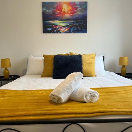 Village House St Mellons - Close To A48 And M4 Cardiff Extérieur photo