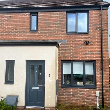 Village House St Mellons - Close To A48 And M4 Cardiff Extérieur photo