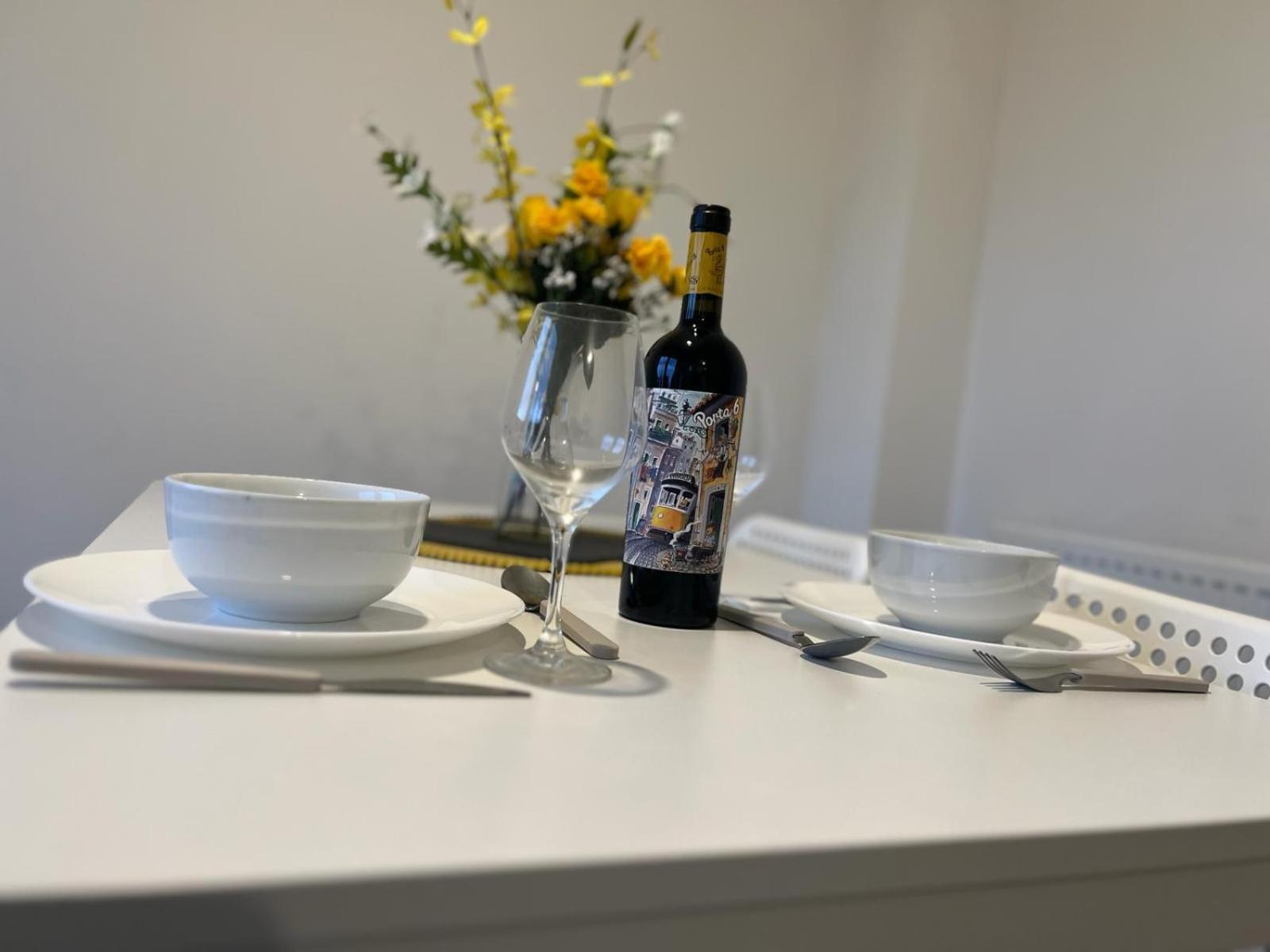 Village House St Mellons - Close To A48 And M4 Cardiff Extérieur photo