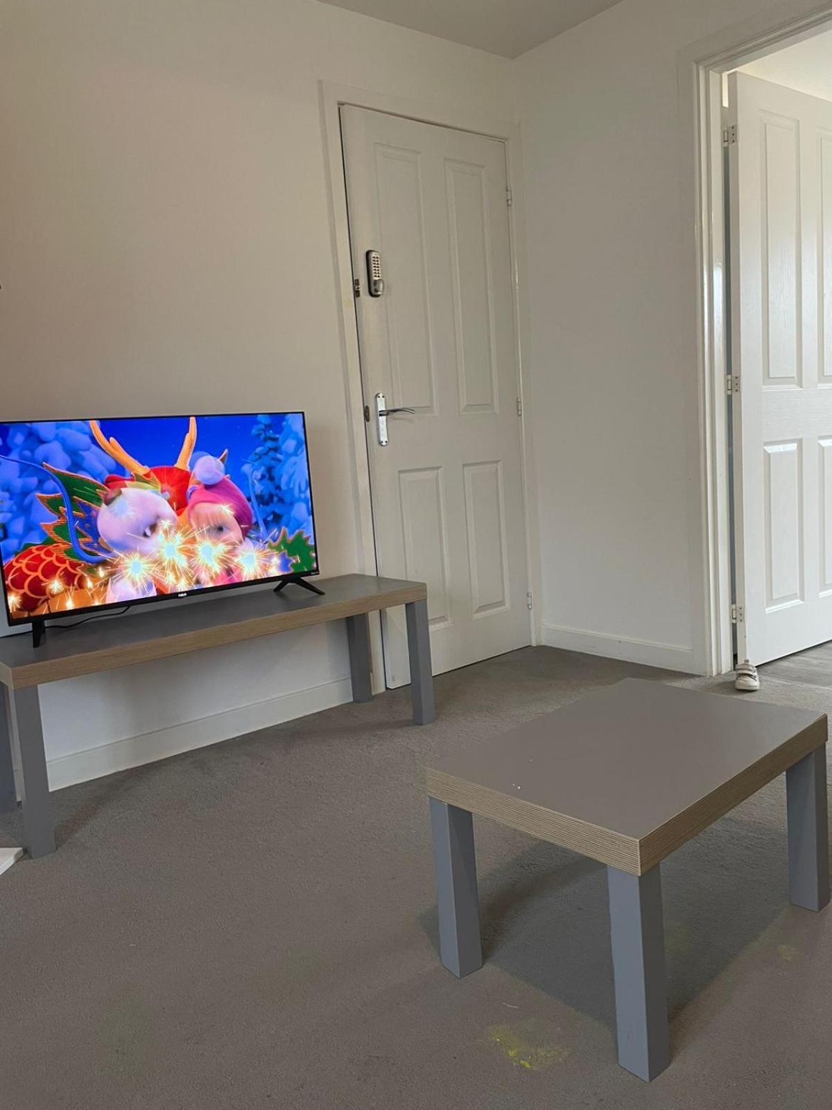 Village House St Mellons - Close To A48 And M4 Cardiff Extérieur photo